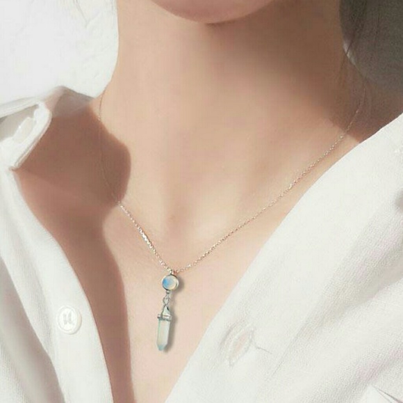 Opalite Stone Bullet Shape Silvertone Necklace - Picture 2 of 5